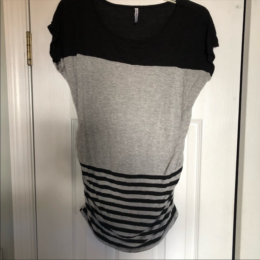 Planet motherhood adorable tee. Medium